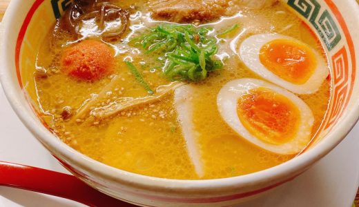 関東人にも食べやすくマイルドなとんこつラーメン「九州じゃんがら 赤坂店」