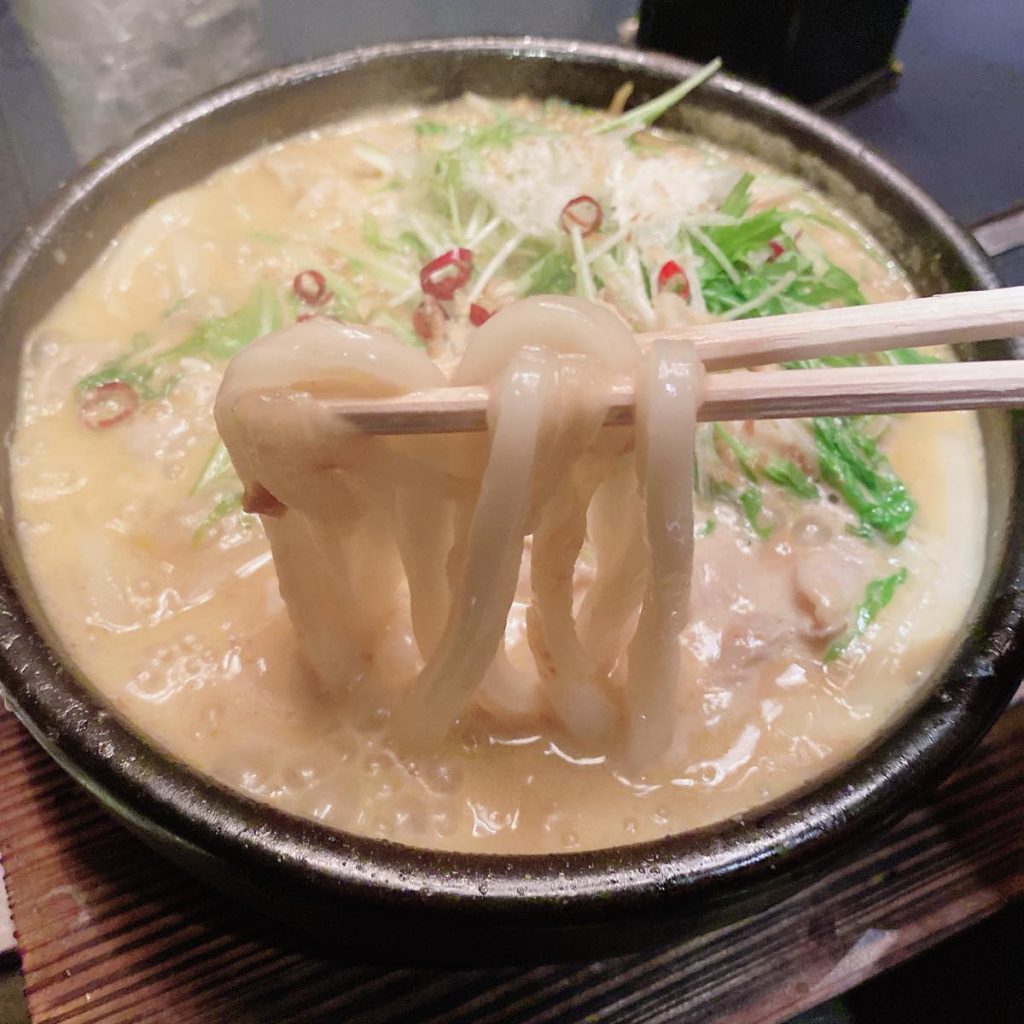 つるとんたん_チーズ担々麺