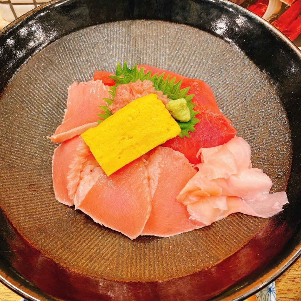 近大生まれの生本マグロが食べられる「魚盛 コレド室町テラス」 8 魚盛_マグロ丼