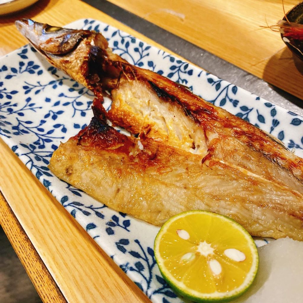 こま_カマス塩焼き