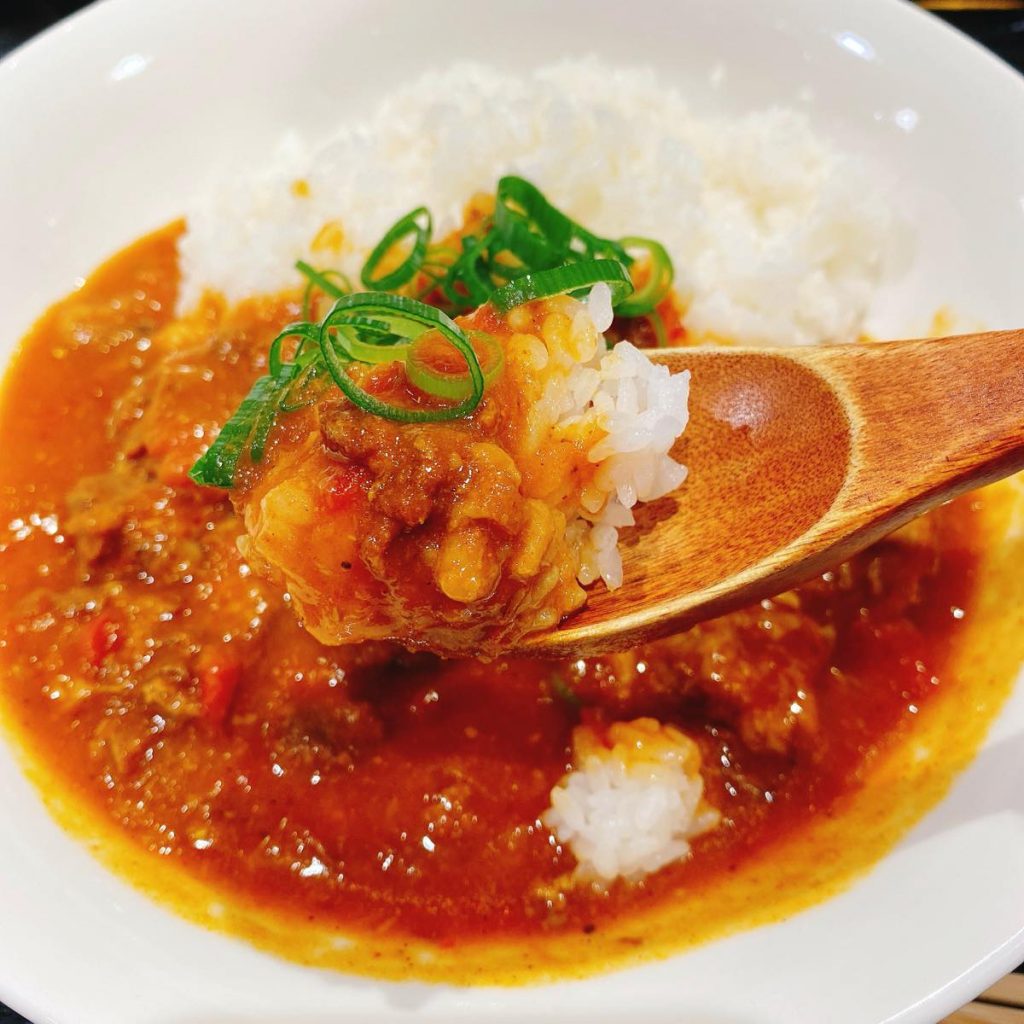 (閉店)赤坂、肉汁のお店「肉じるや3」の牛すじカレー 9
