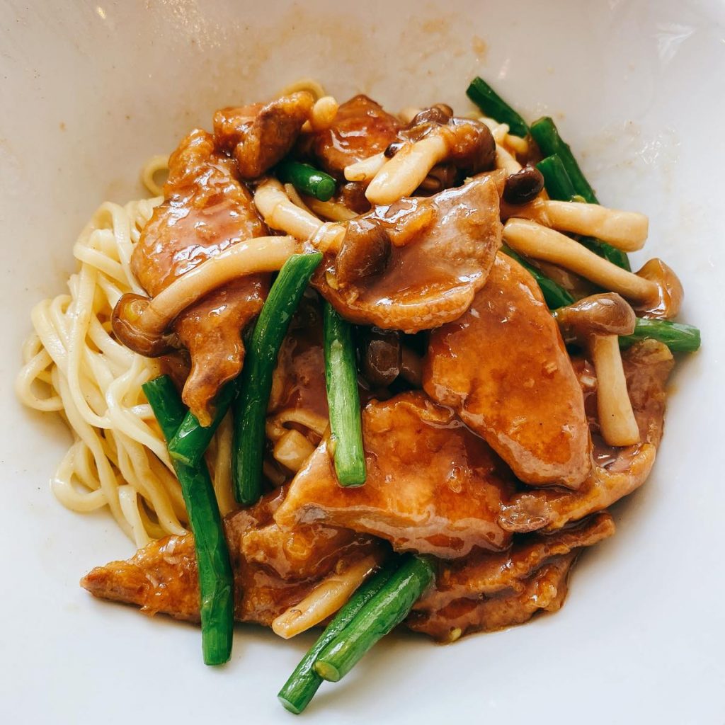 「赤坂飯店」でランチの油そば、レバニンメバンメン 9 赤坂飯店_レバニンメバンメン