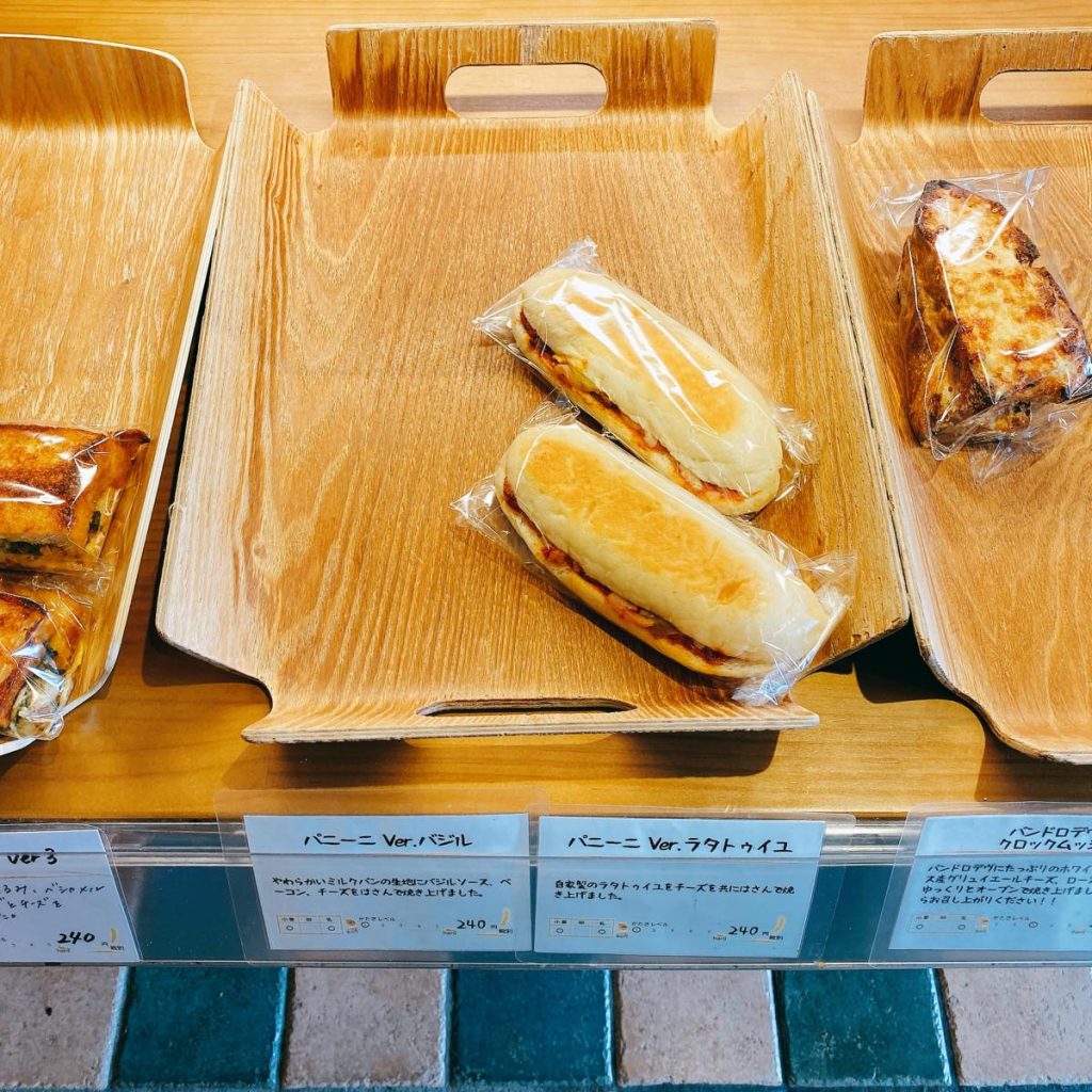六本木、リーズナブルで美味しいパン!「ラトリエ・デュ・パン」 9 ラトリエ・デュ・パン_店内