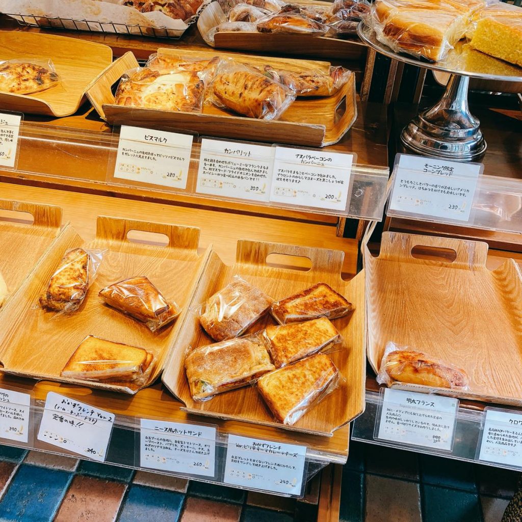 六本木、リーズナブルで美味しいパン!「ラトリエ・デュ・パン」 7 ラトリエ・デュ・パン_店内