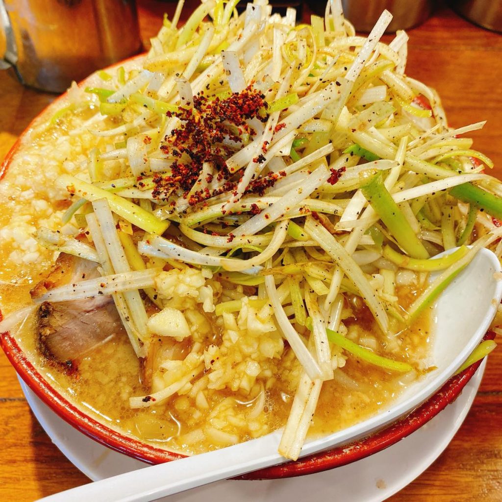雨宿りにバリ男!「らーめんバリ男大門店」 9