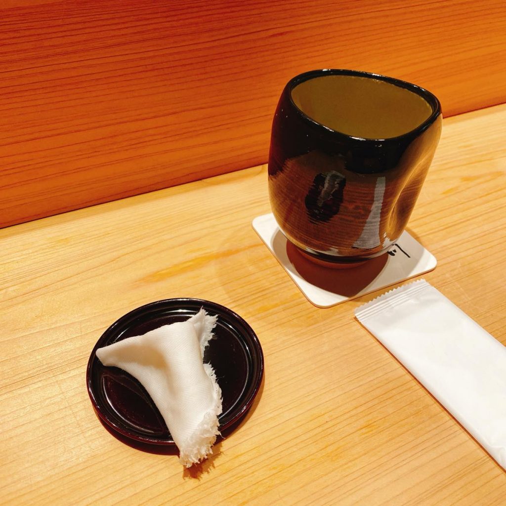 六本木ヒルズの高級鮨店「鮨みつ川」の平日限定ランチ 8 鮨みつ川_内観