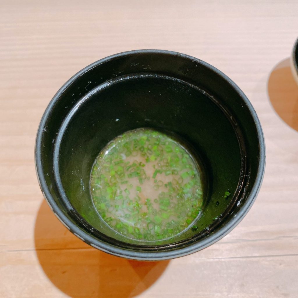 今年最後は最高の寿司で締め「すし通」 22 すし通_味噌汁