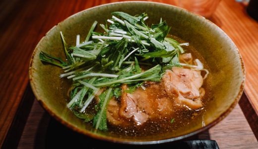 (閉店)最近始まったランチの鶏そばがおいしい「赤坂レッドシックス」