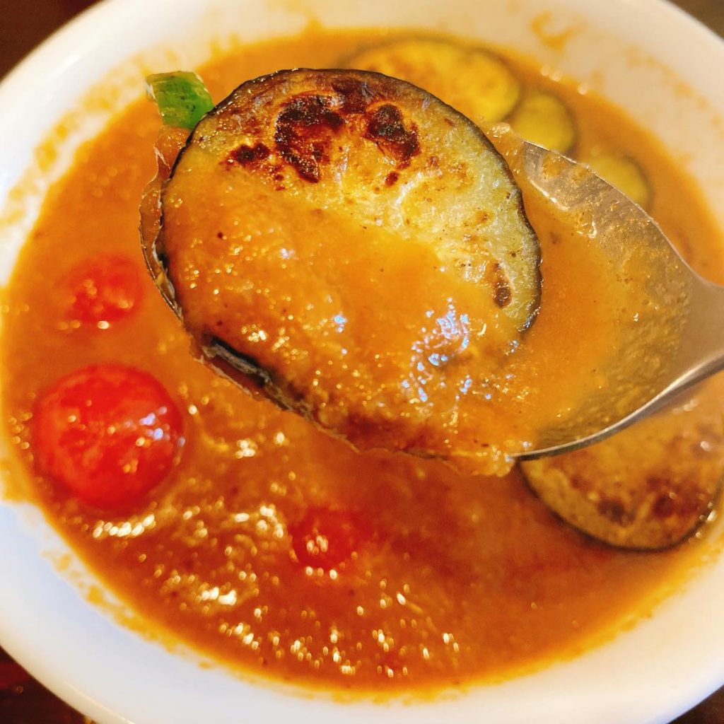 新宿御苑の絶品スープカレー「curry 草枕」 11 草枕_カレー