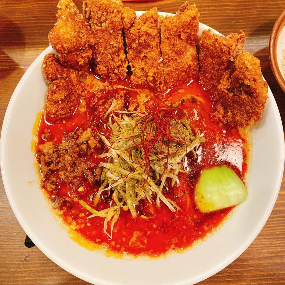 赤い鯨_排骨四川担々麺