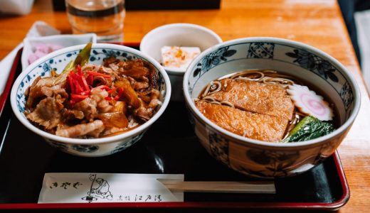 赤坂のそば屋「江戸清」のイベリコ豚丼セット