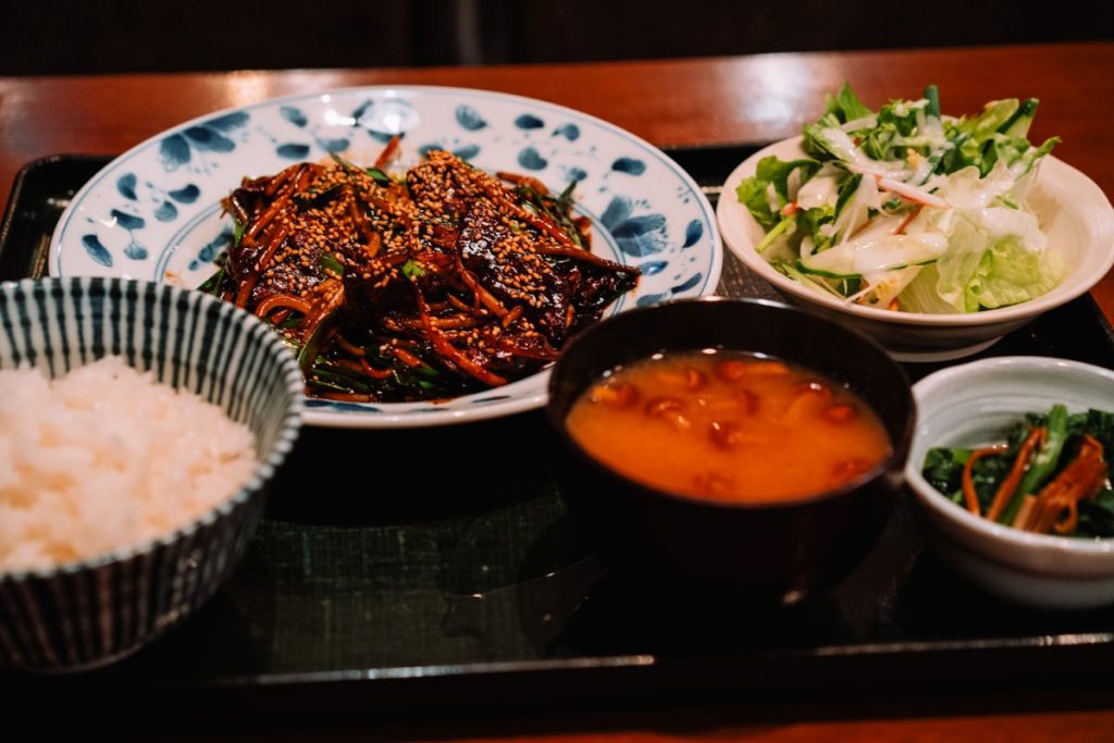 なかむら食堂_黒いレバニラ