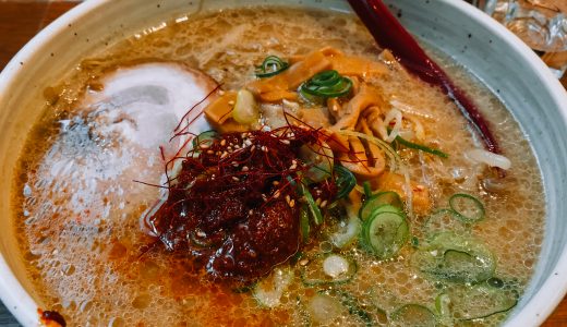 赤坂「北の大地」の味噌ラーメン、チーズリゾットはマストバイなサイドメニューだった