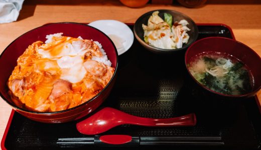 溜池山王で秋田比内地鶏の親子丼「きすけ」