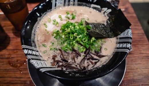 泡系と呼ばれる博多ラーメン「博多一双」にチャレンジ