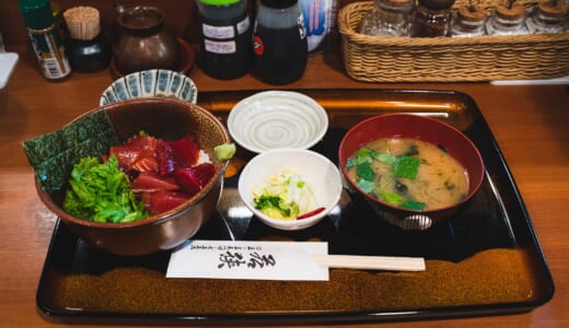 赤坂、路地裏の定食屋「若狭」のまぐろ漬け丼