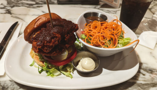 六本木、ミッドタウンの「The Counter custom burgers」
