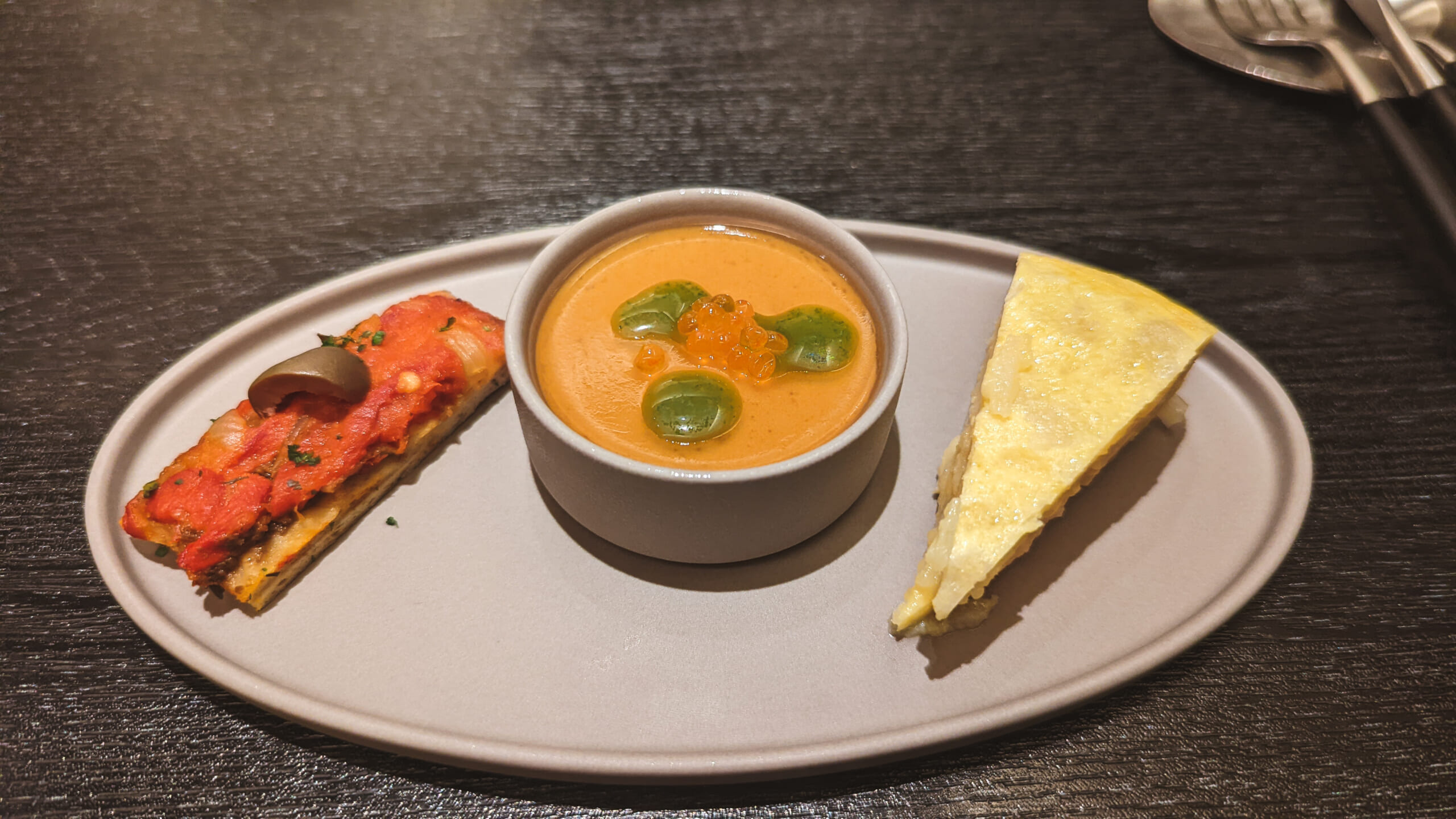 六本木の隠れ家的スペイン料理「フェルミンチョ」 8