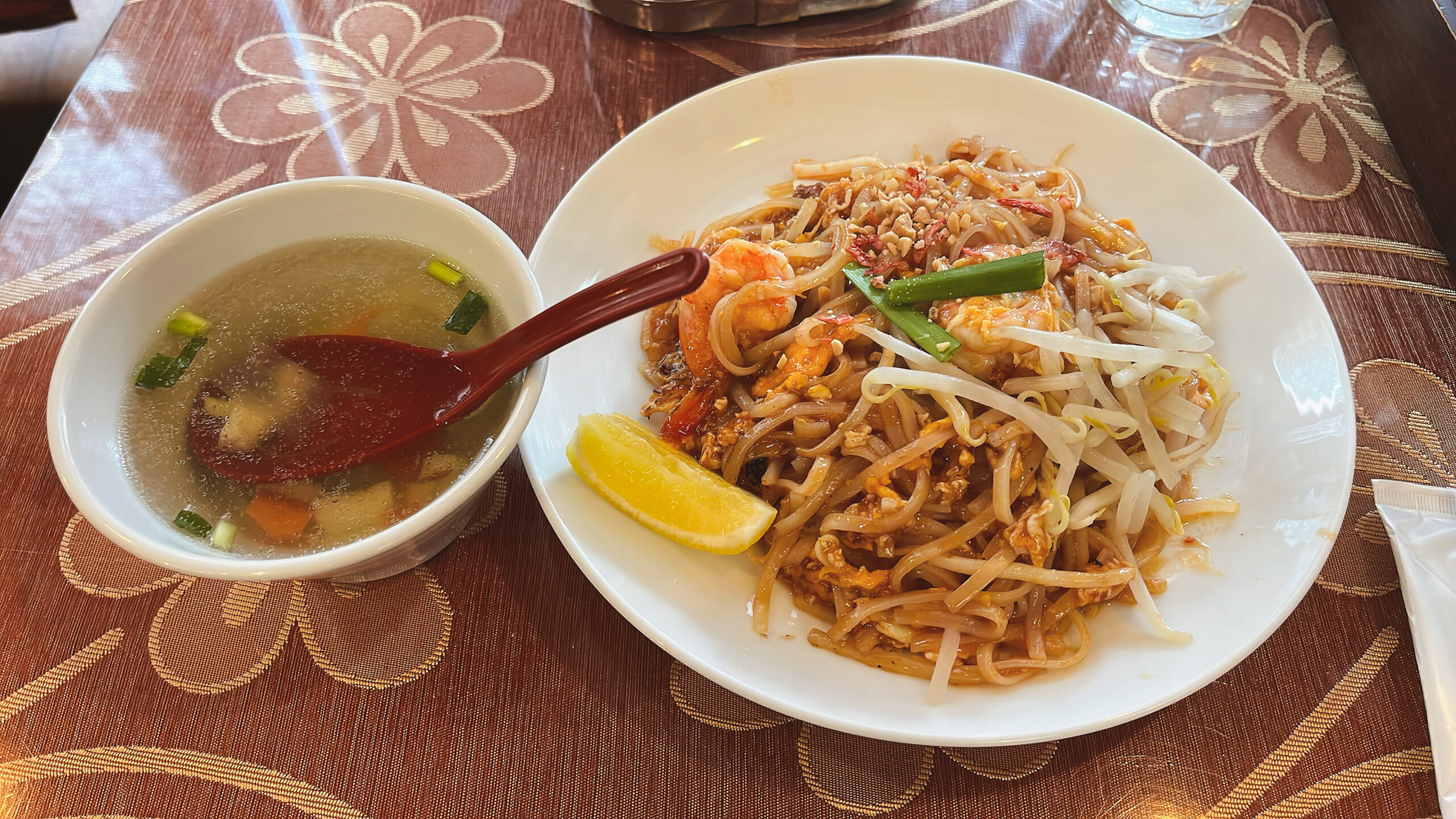 タイ料理!麹町の「サワディー」でパッタイを食べる! 9
