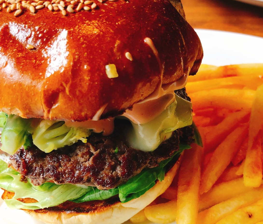 虎ノ門、赤坂の隠れ家的ハンバーガーの名店「Authentic