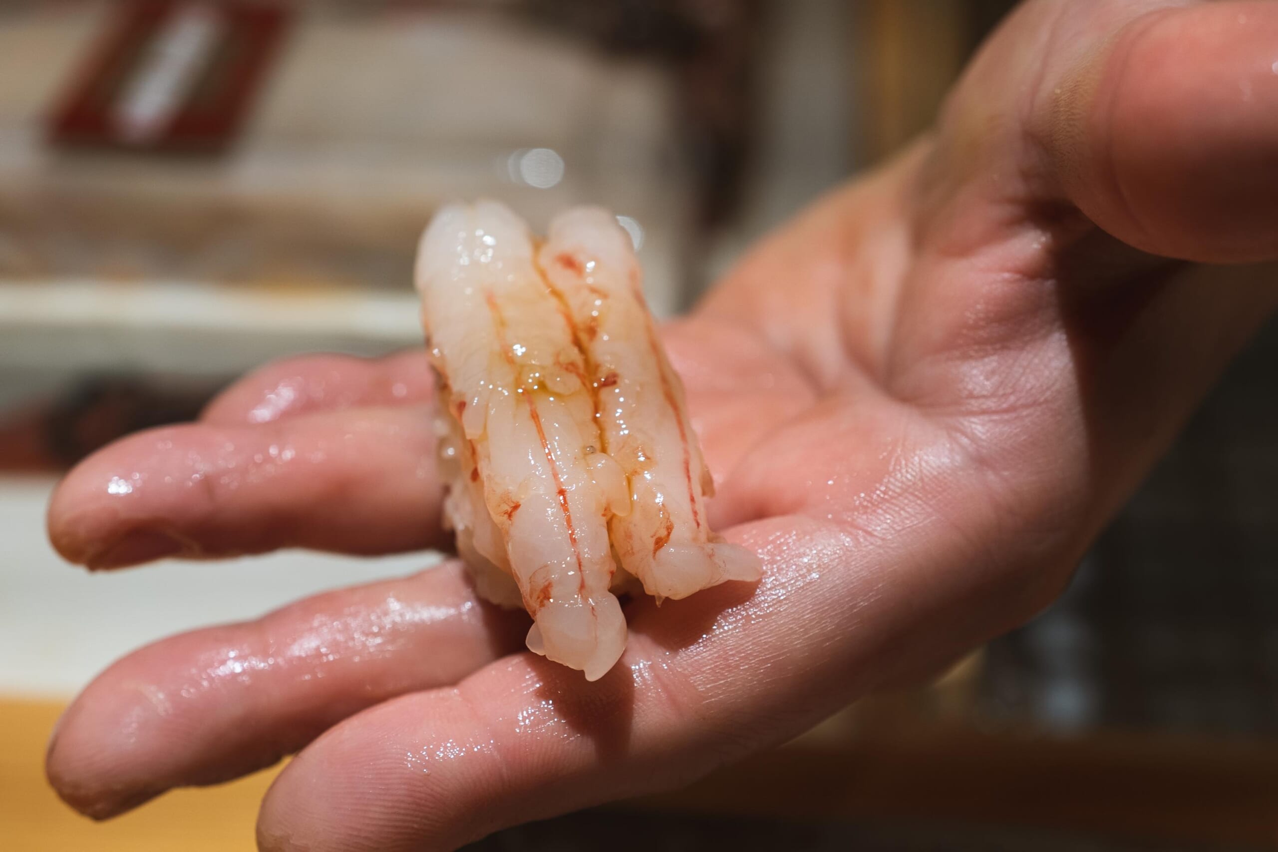 六本木「すし通」で最高峰のお寿司を味わう 15