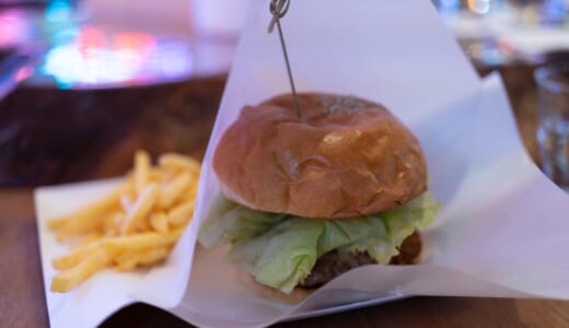 六本木のJazz & Rock Cafe「Pe’z Magic Ears and Eyes Only」で美味しい本格チリバーガー