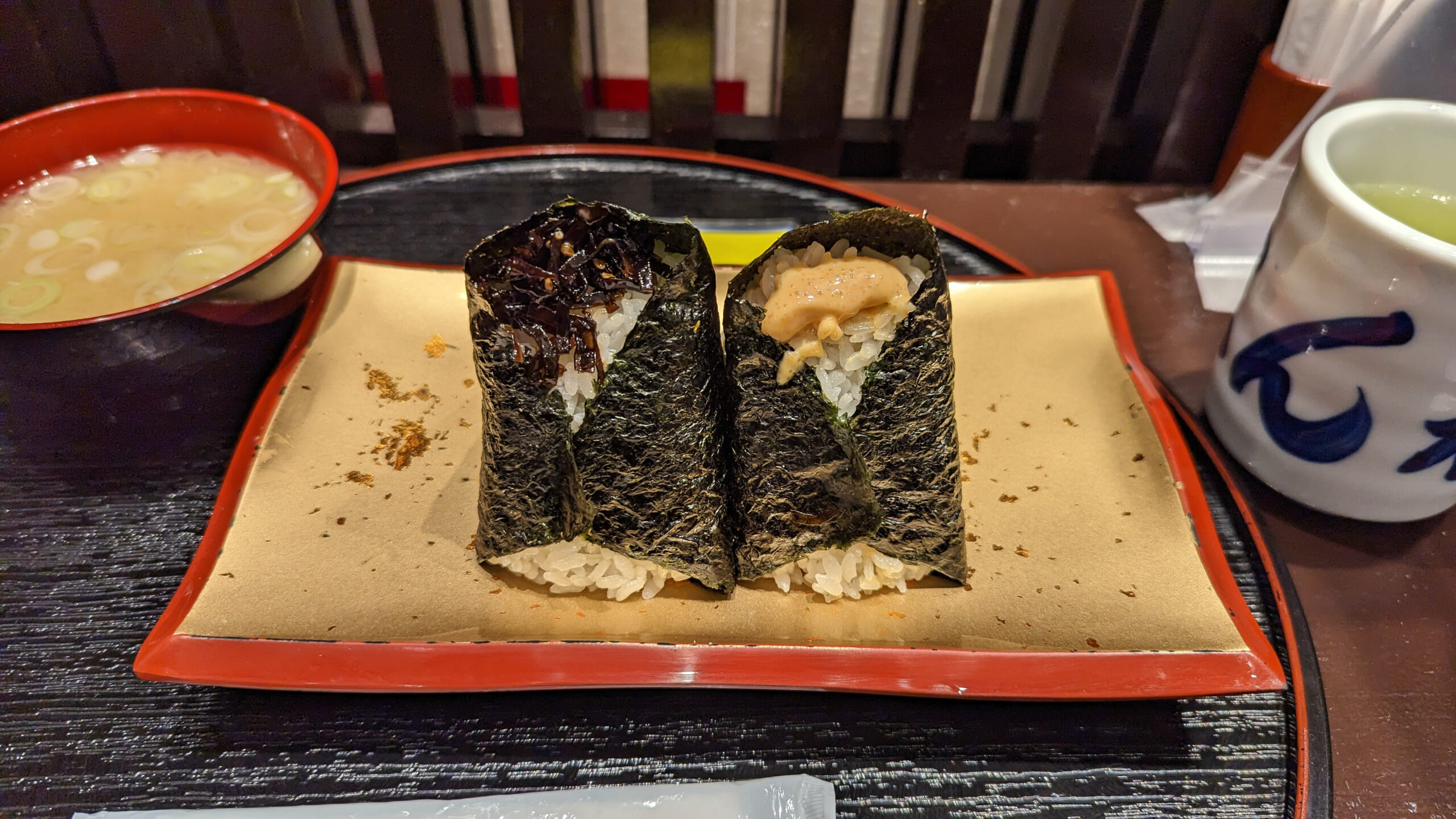 赤坂おにぎり「こんが」全種類食べたから美味しかった味とイートインで快適な席を紹介! 12