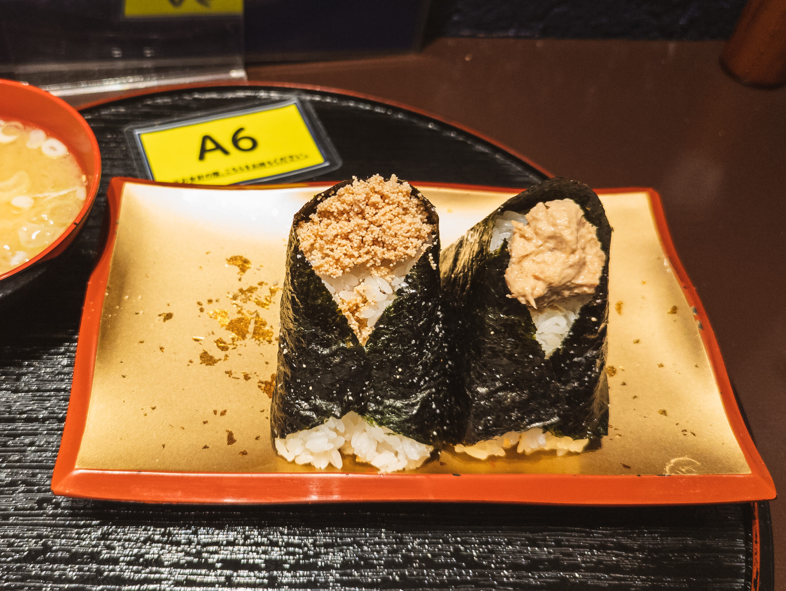 赤坂おにぎり「こんが」全種類食べたから美味しかった味とイートインで快適な席を紹介! 9