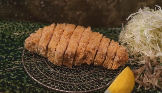 四谷三丁目のトンカツ探訪「車力門 ちゃわんぶ」の上ロースかつ定食と野菜スリ流しカレーのレビュー