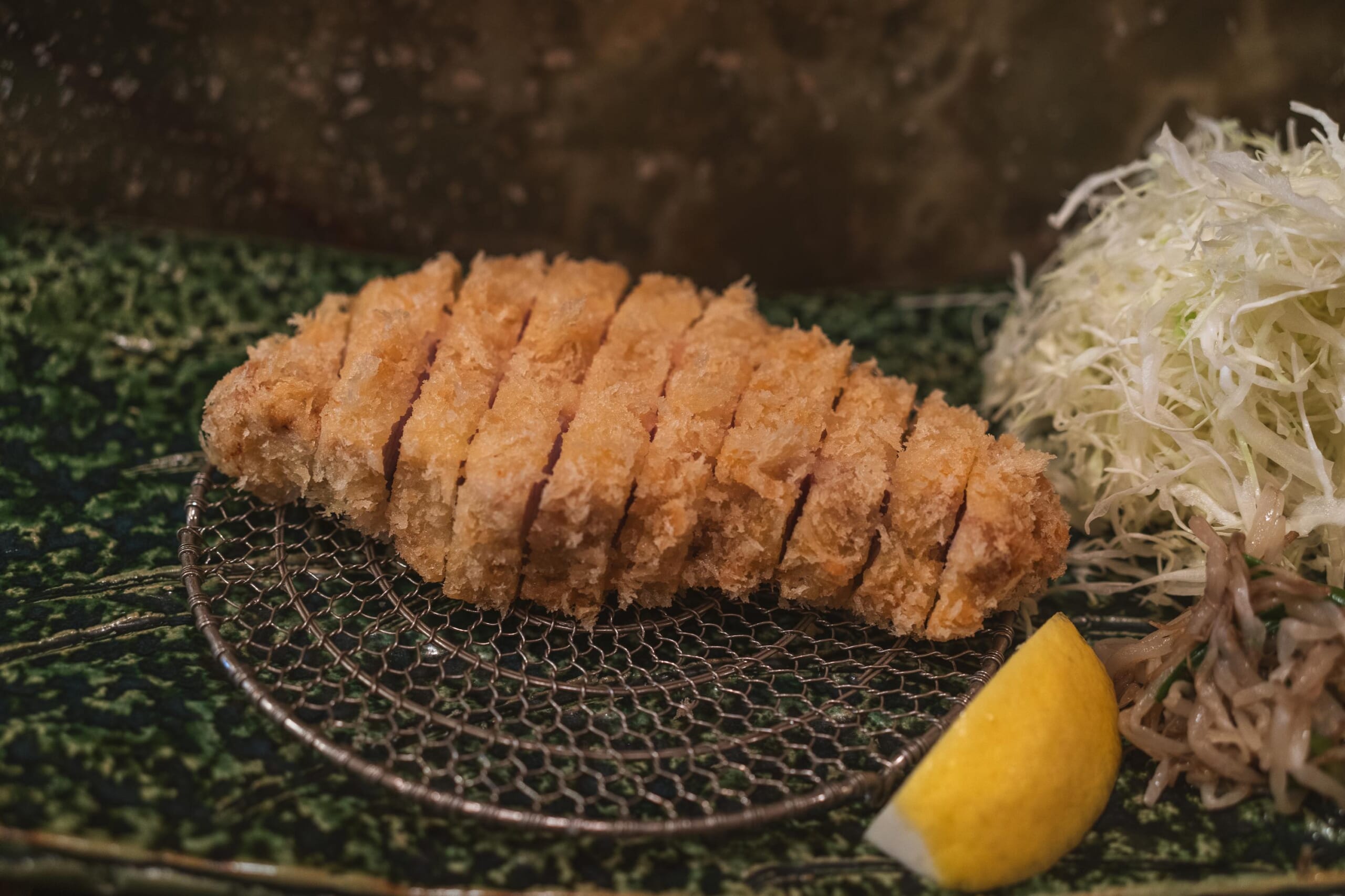 四谷三丁目のトンカツ探訪「車力門 ちゃわんぶ」の上ロースかつ定食と