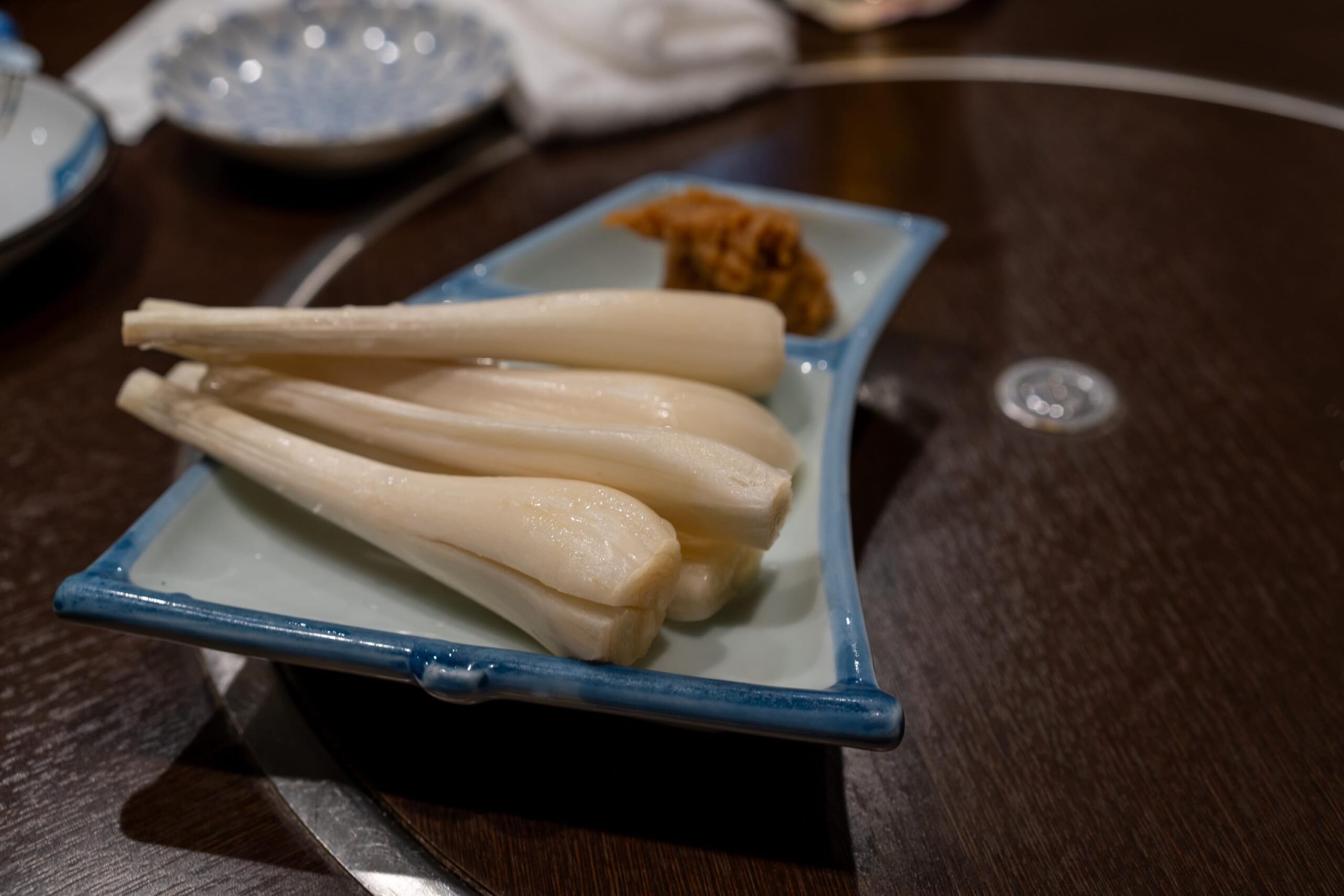 麻布十番の夜を彩る、志村けんが愛した『麻布しき』で鰻飲み 8