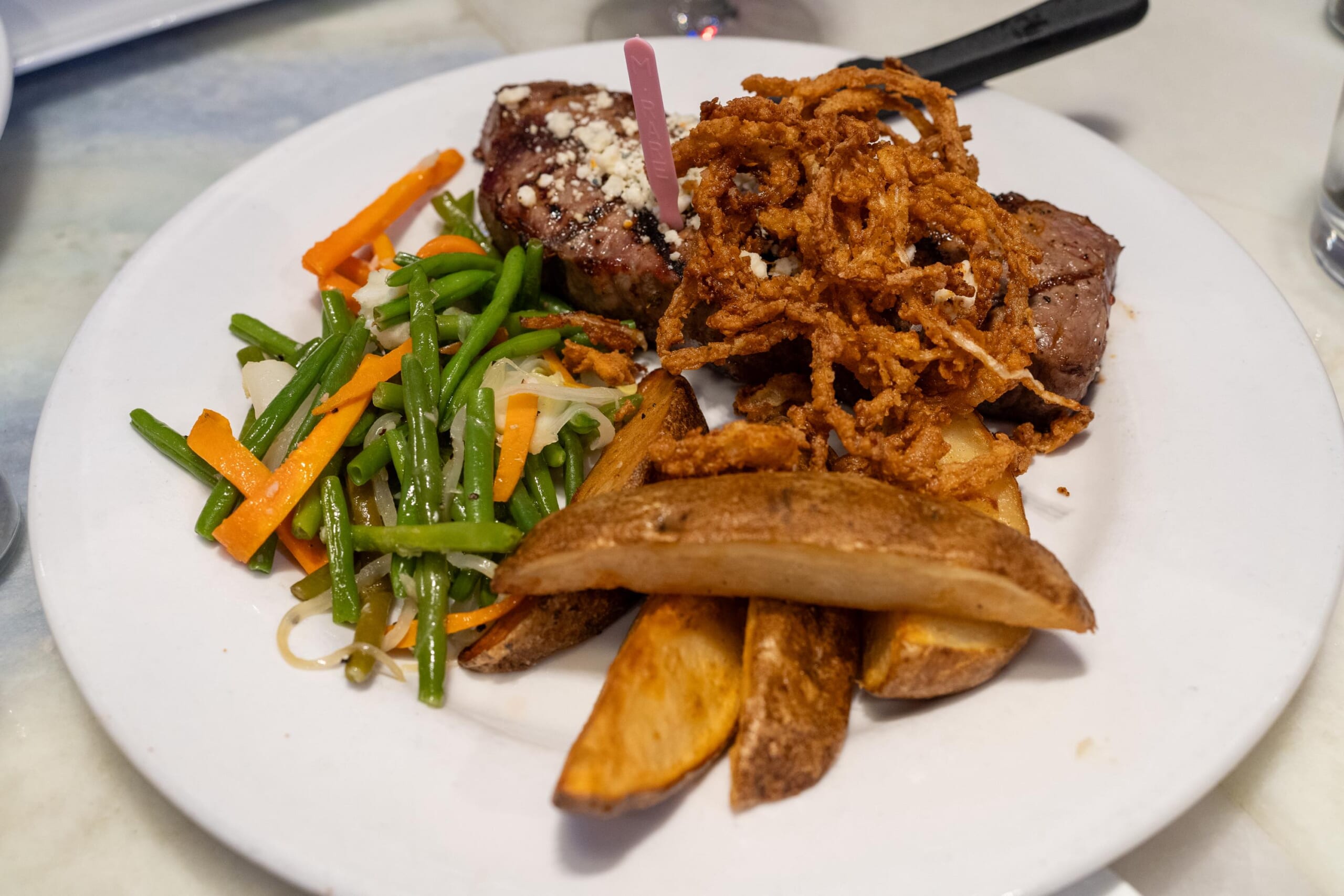 【ラスベガスグルメ】肉好き必見!「Cafe Hollywood」で豪快なステーキ三昧 17