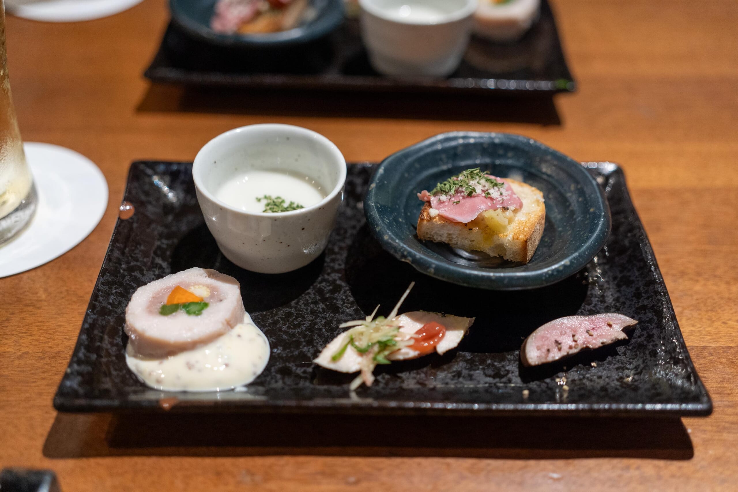 【新宿グルメ】飲み放題付き6000円!「鶏ダイニング&バーGoto」で究極の親子丼コースを堪能 14