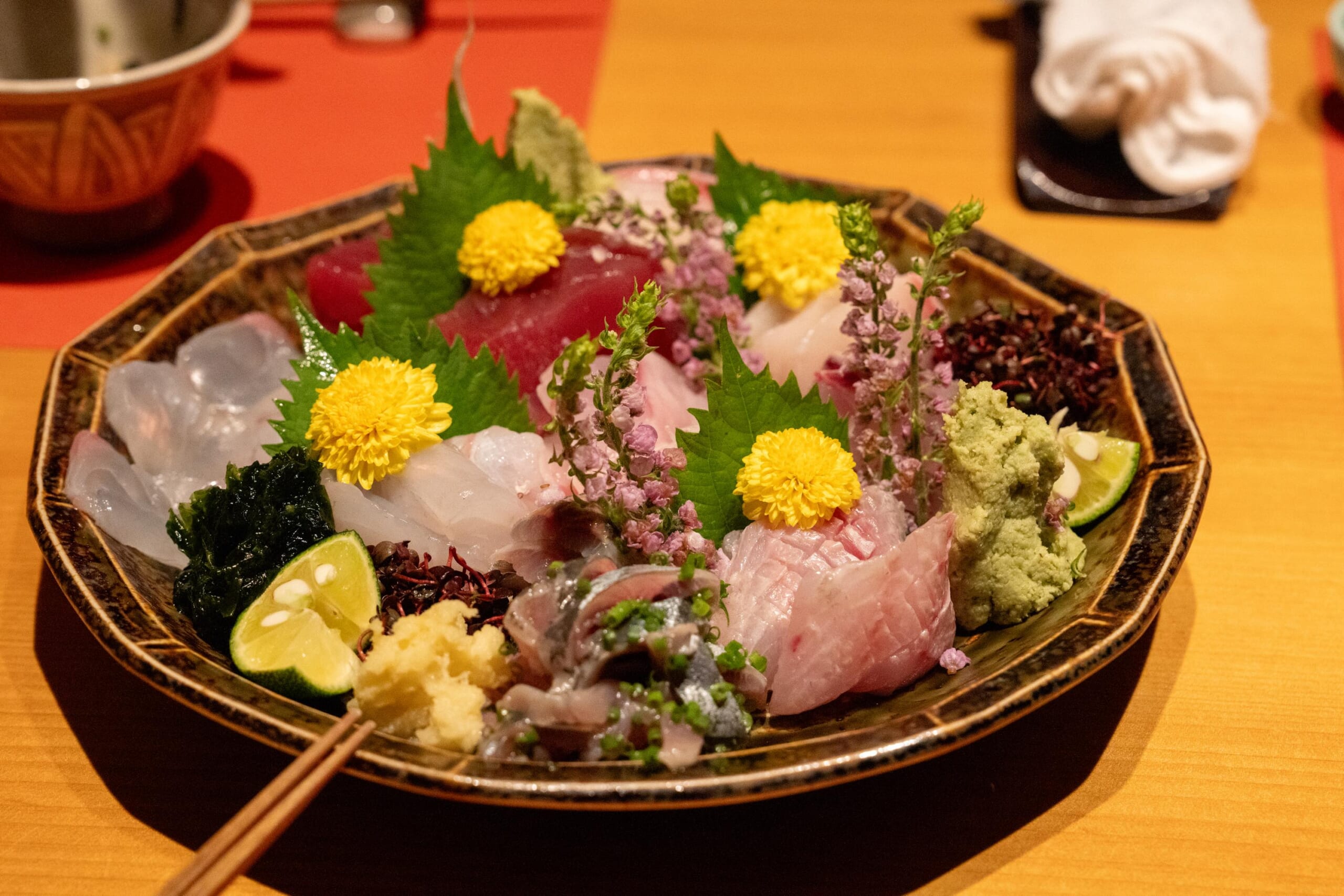 東京駅チカ!伊豆直送の絶品魚介に舌鼓!「やんも」で新鮮魚介を堪能 9