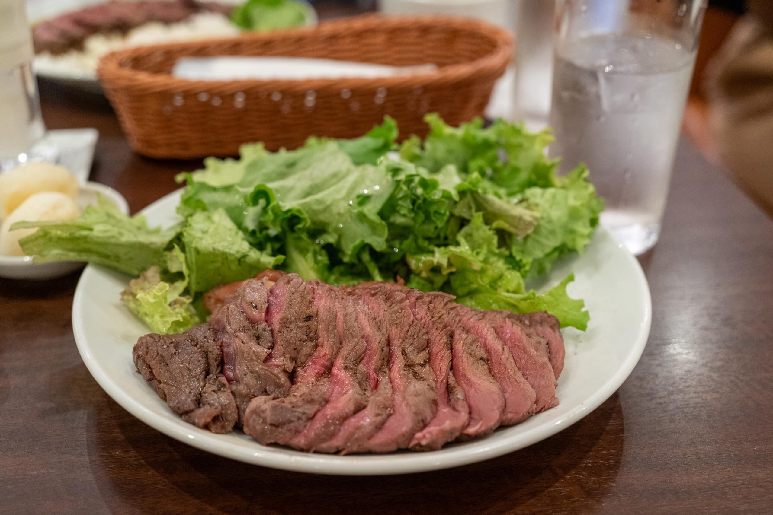 赤坂・溜池山王「肉塊UNO」で肉ランチ!コスパ最強の牧草牛&ローストチキンがおすすめ! 8