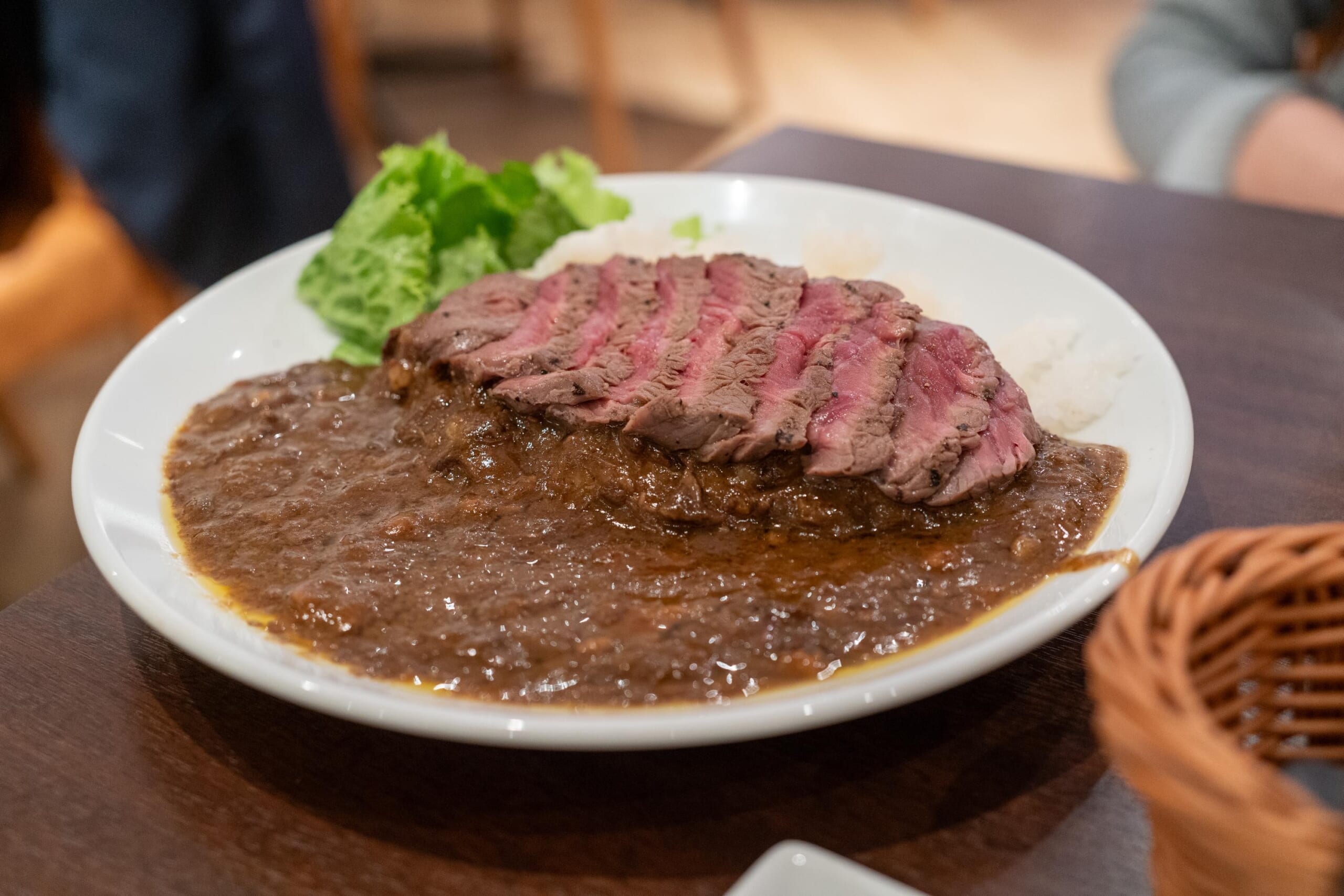 赤坂・溜池山王「肉塊UNO」で肉ランチ!コスパ最強の牧草牛&ローストチキンがおすすめ! 10