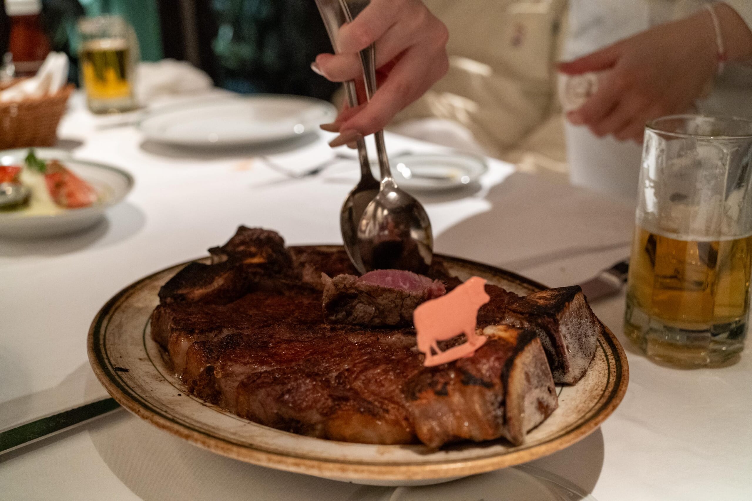 六本木ウルフギャングで極上熟成肉を堪能!個室で贅沢なステーキをお腹いっぱいたべる! 14