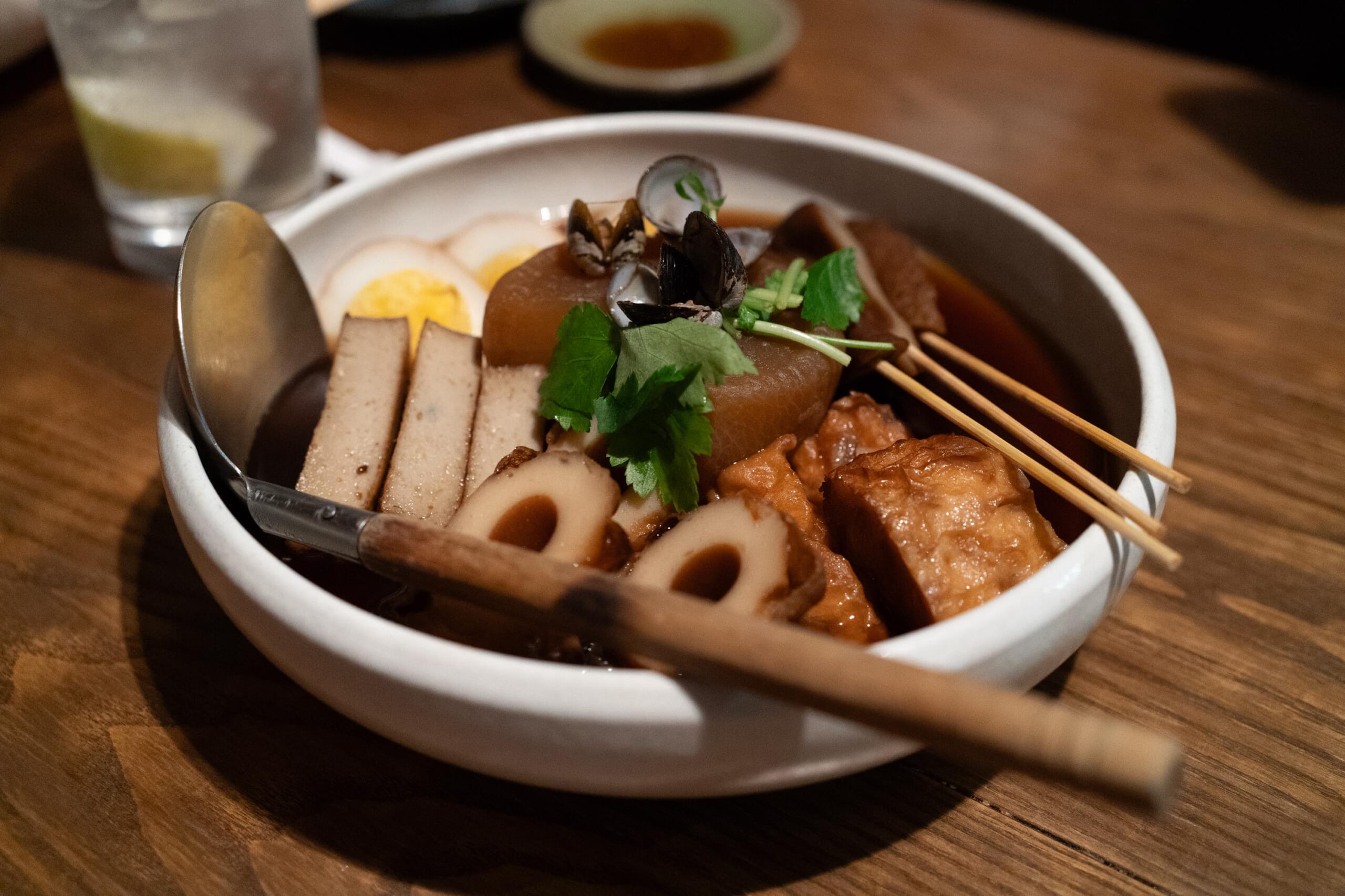 【ずぶ六】六本木で飲放題付き黒おでん!〆はシジミ出汁蟹うどん 11