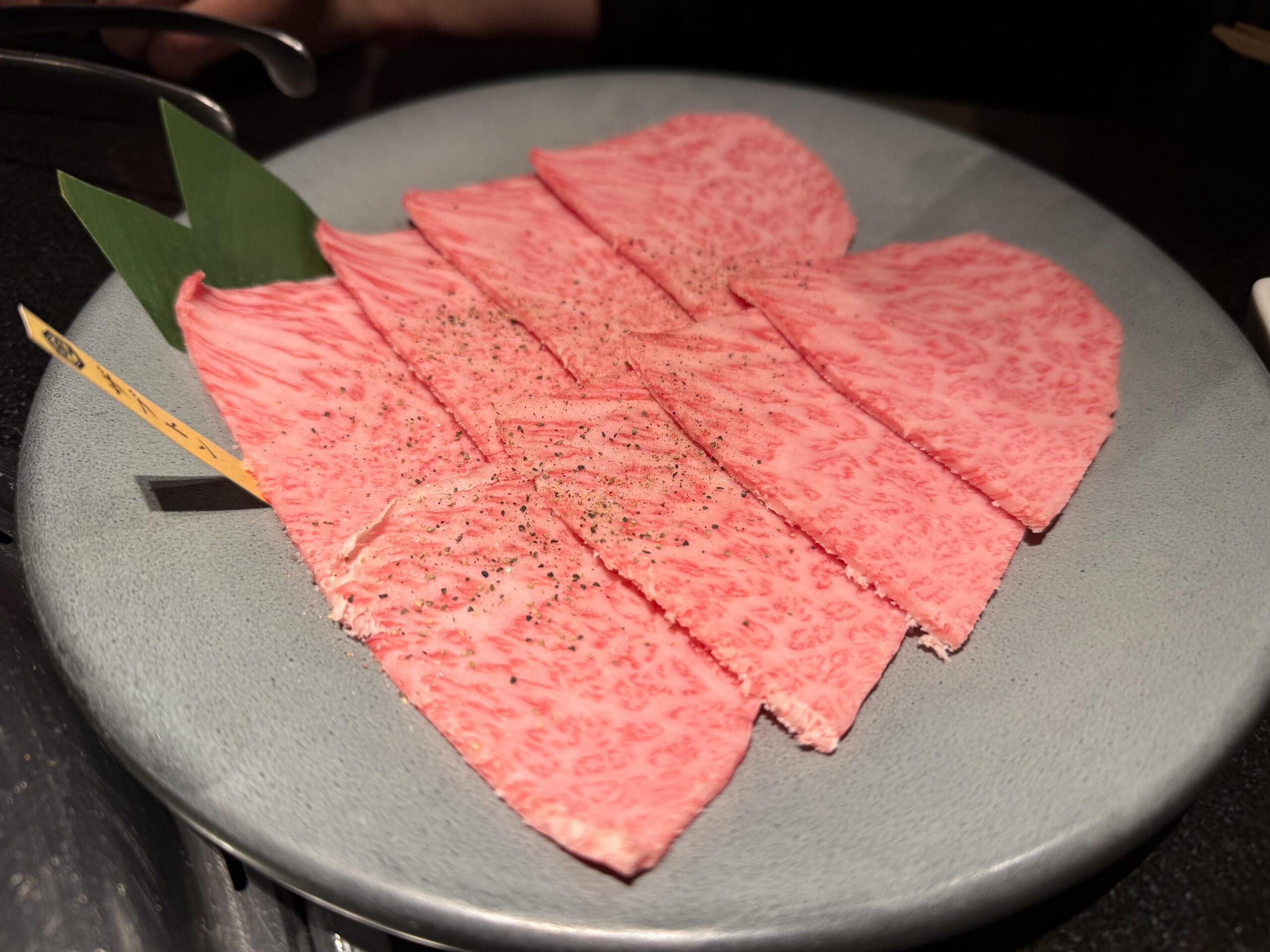 麻布十番、深夜でもOK!「兜 別館」で佐賀牛チャンピオン牛コースの焼肉を堪能 13