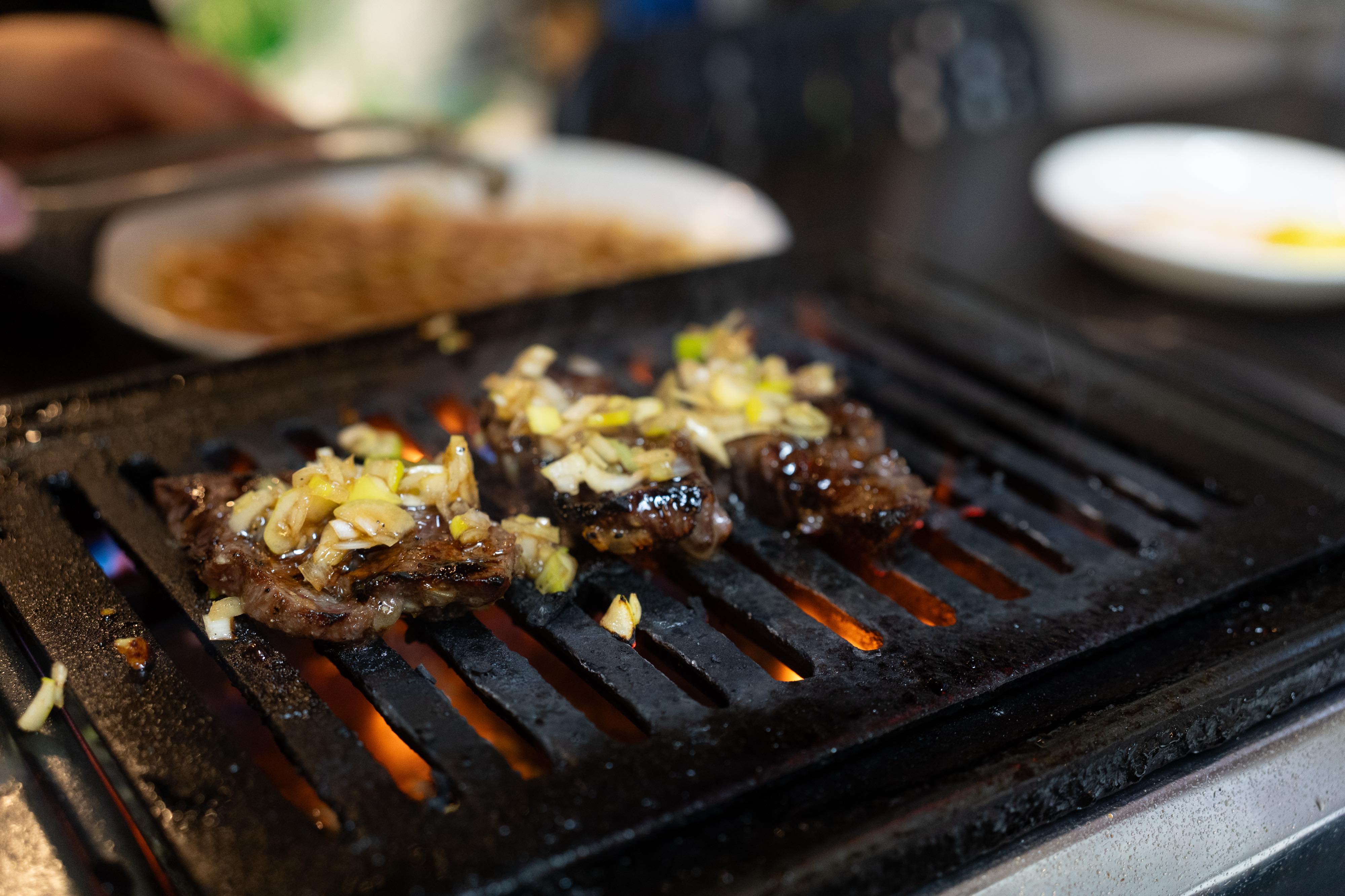 人生損してた!高円寺「焼肉ここち」がウマすぎ警報【上レバ/和牛ハラミ】 19