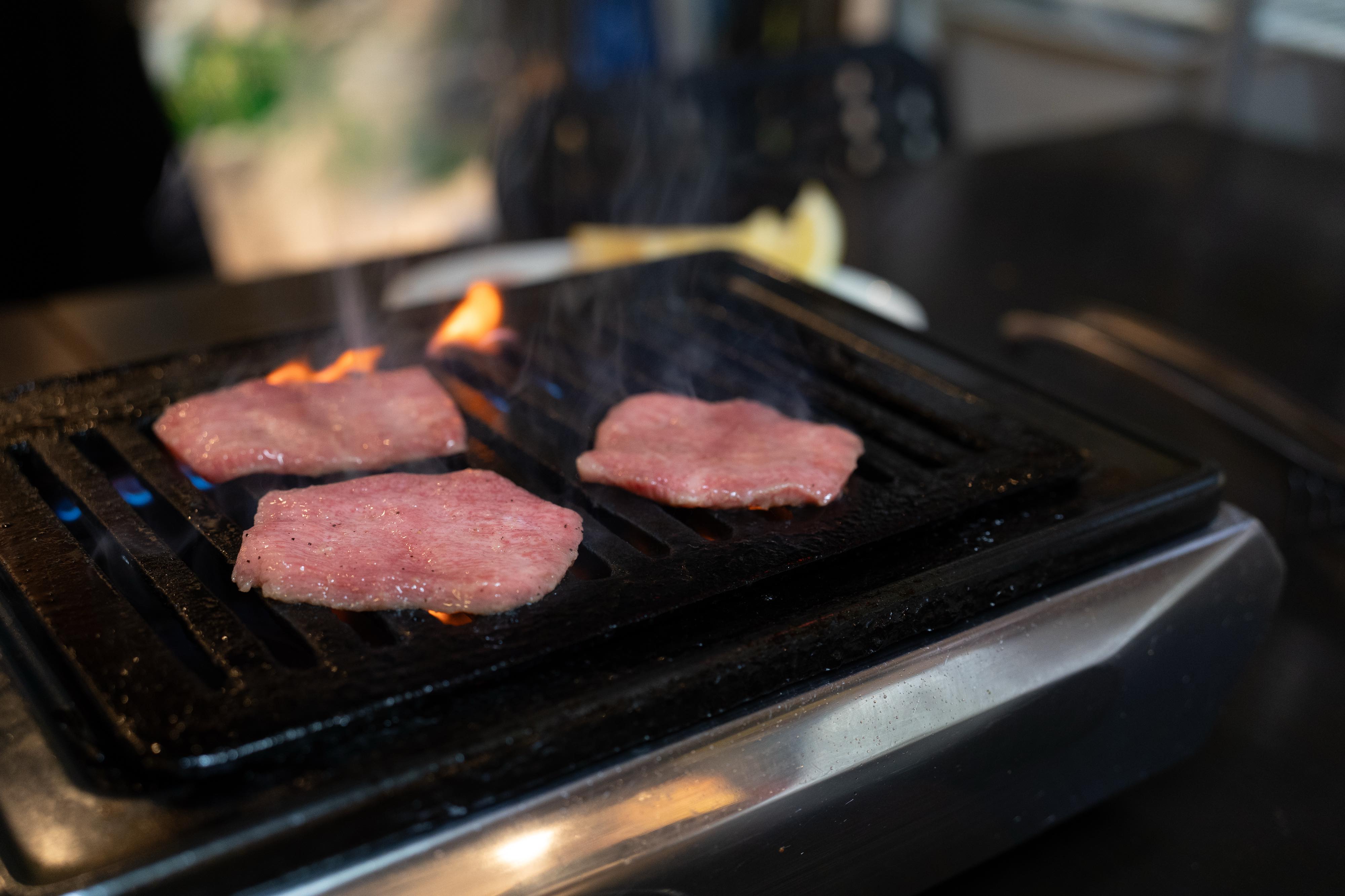人生損してた!高円寺「焼肉ここち」がウマすぎ警報【上レバ/和牛ハラミ】 16