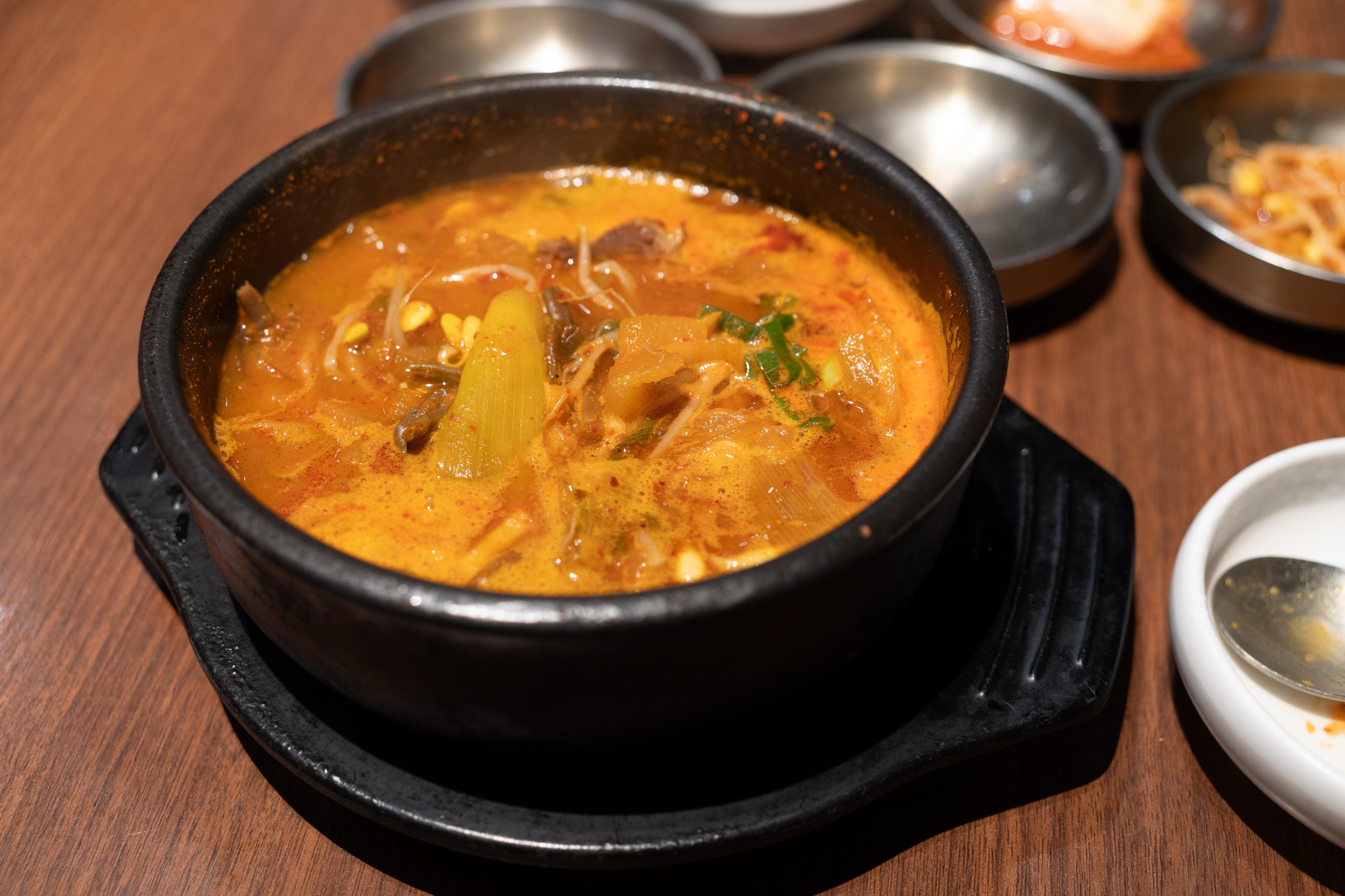【赤坂ランチ】芸能人御用達!?韓国料理「ヌルンジ」でユッケジャンチャレンジ! 10