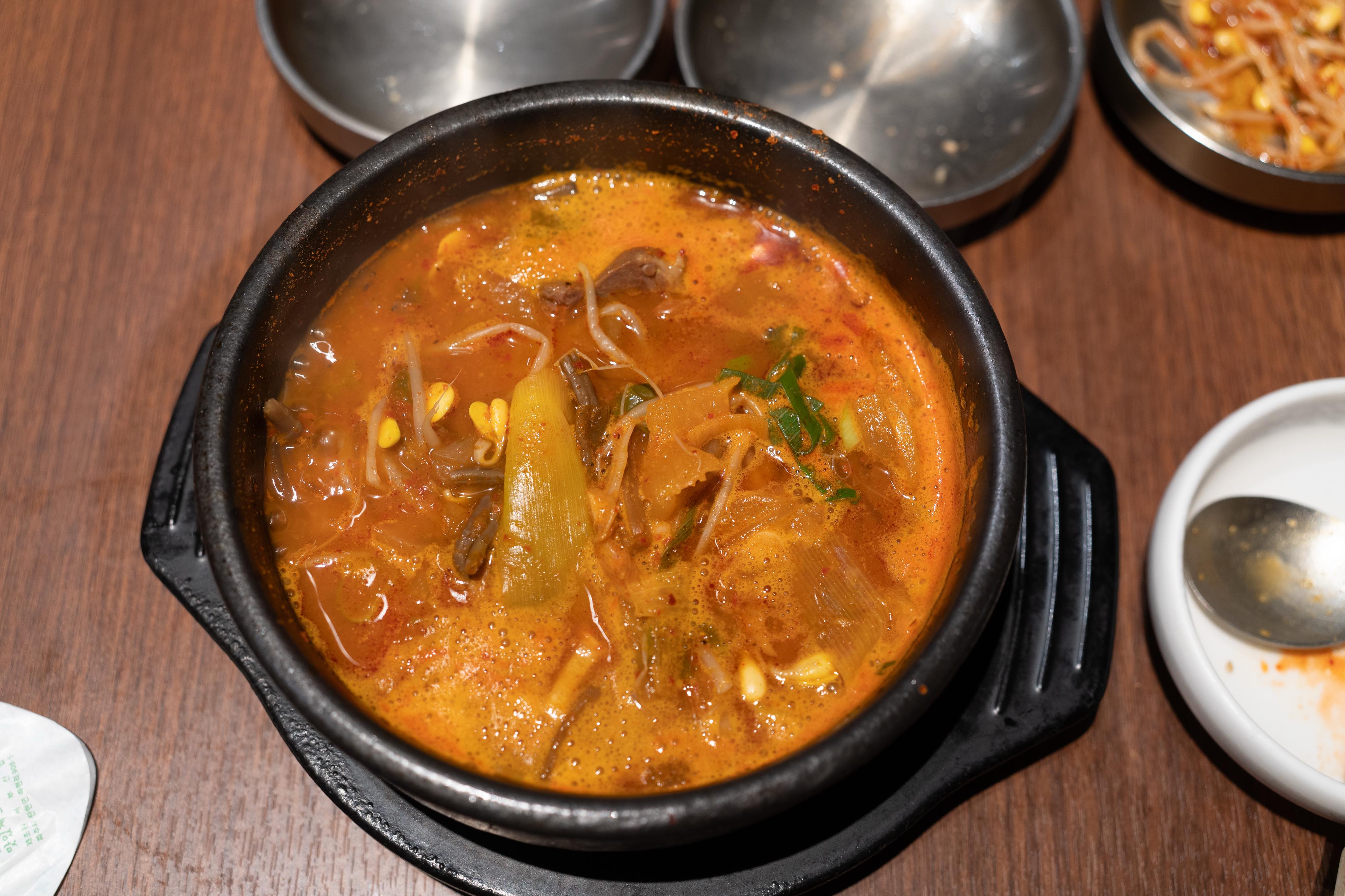 【赤坂ランチ】芸能人御用達!?韓国料理「ヌルンジ」でユッケジャンチャレンジ! 11