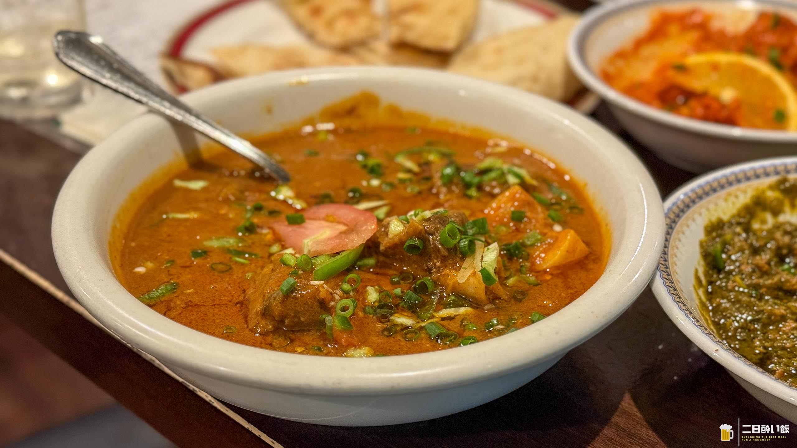 酸味の効いた絶品旨辛の二ハリは必食!飲み放題コースで大満足なカレー屋 22