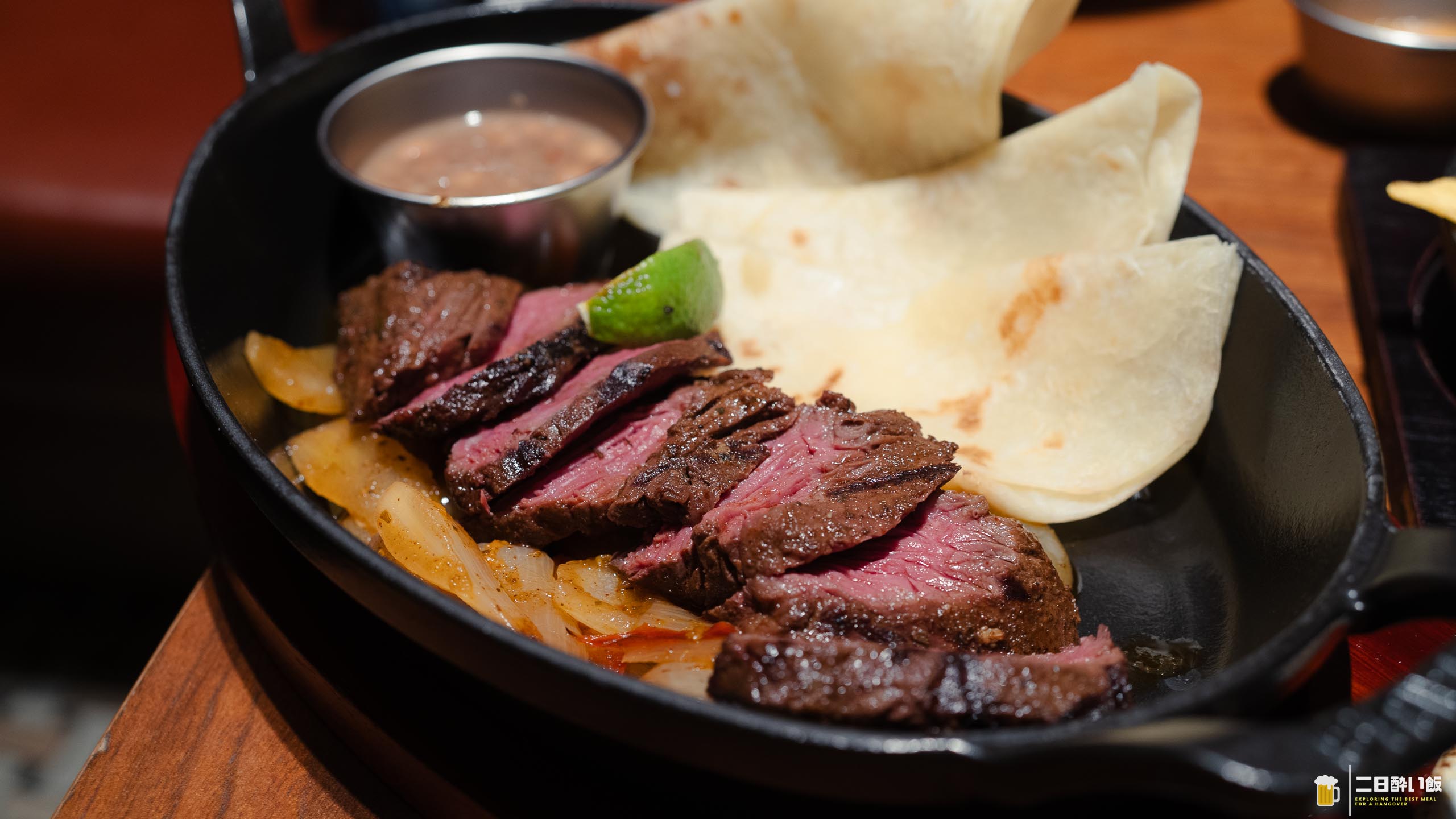 映画後の〆はコロナ片手に本場感のあるシャープなTex-Mex 18