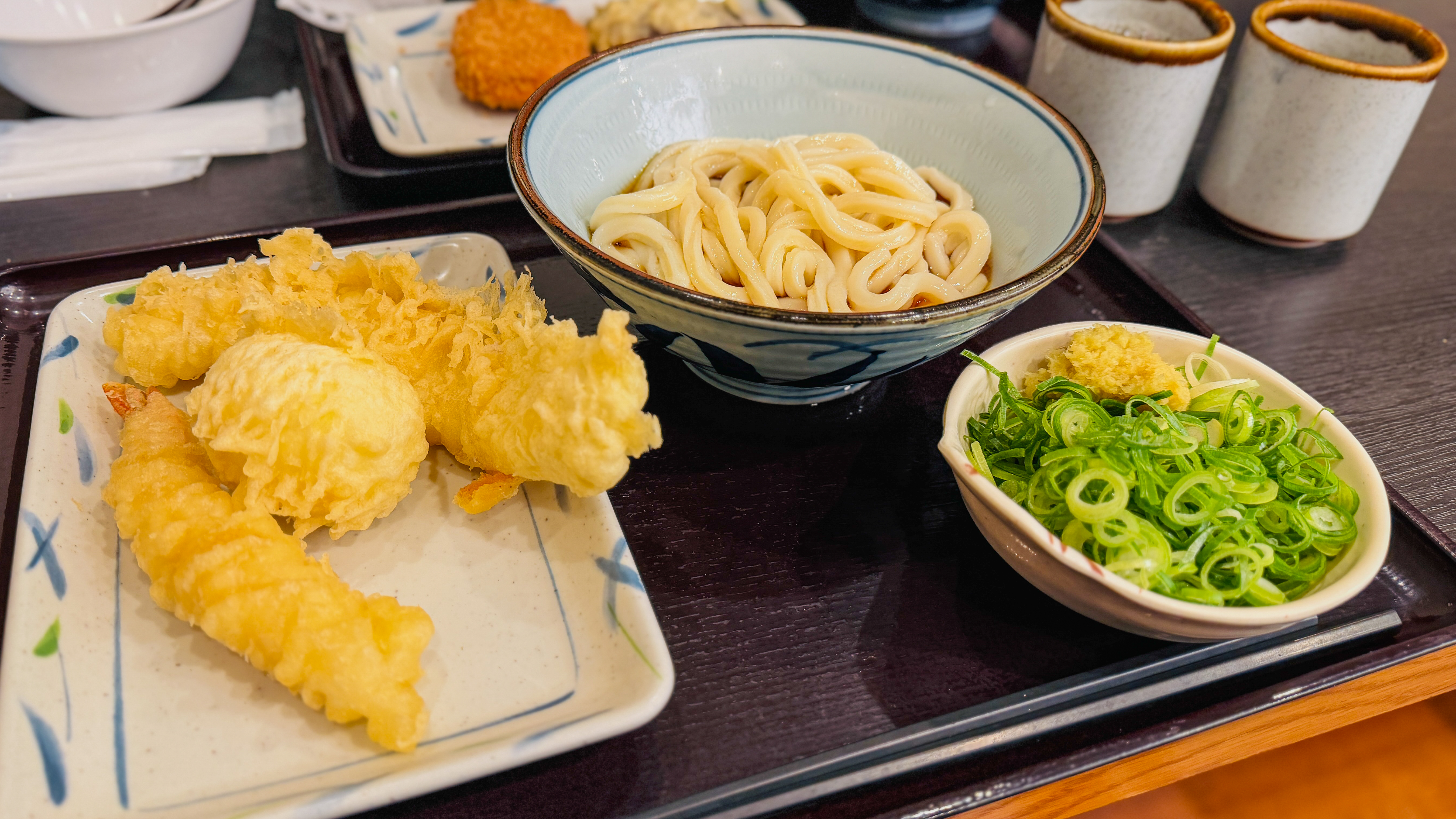 朝10時、東京駅で食べられる場所を探した結果、地下に潜った 15