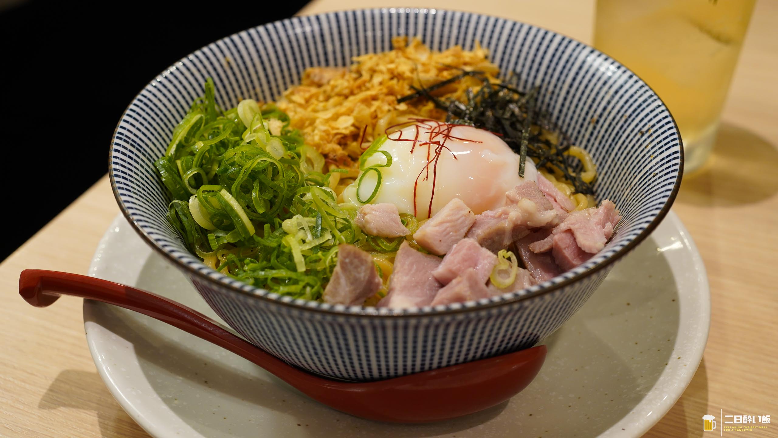 塩強めの限定まぜそばは、ハイボールのアテにちょうどいい。池袋東武「灯花」 15