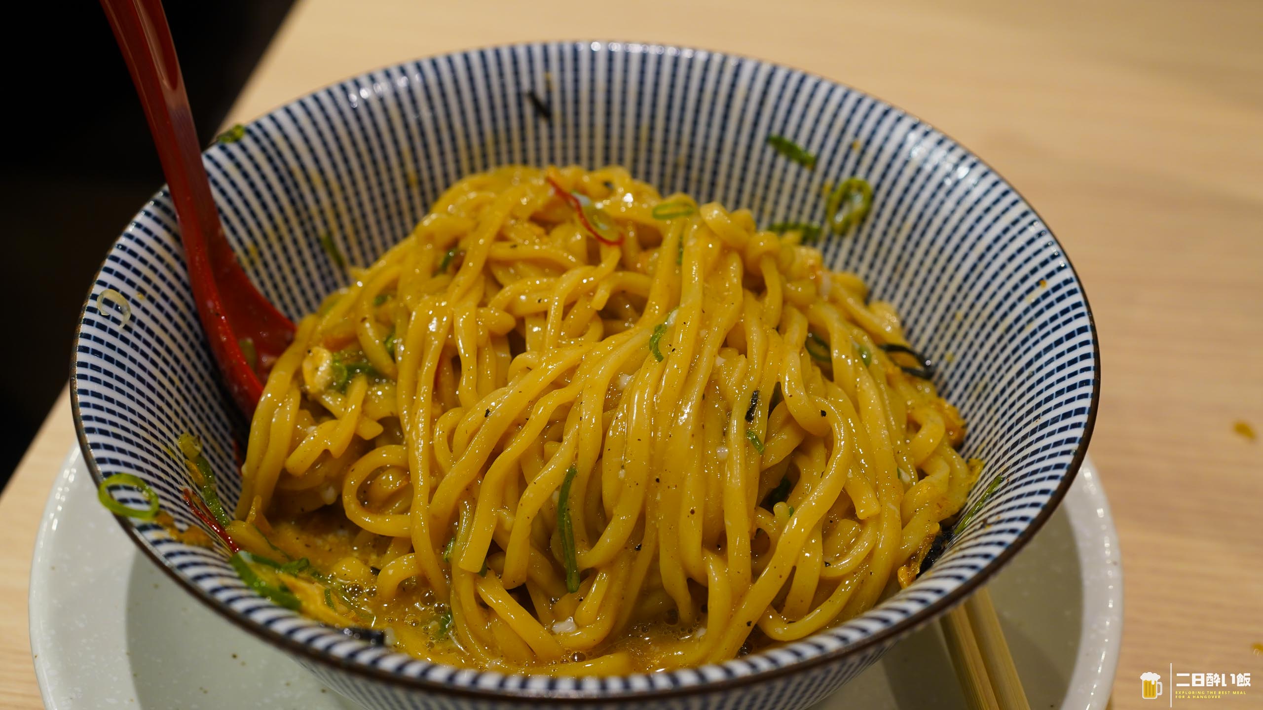 塩強めの限定まぜそばは、ハイボールのアテにちょうどいい。池袋東武「灯花」 16